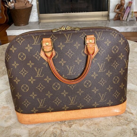 Authentic Louis Vuitton Alma Monogram Satchel Handbag - FL1001 - Picture 2 of 16